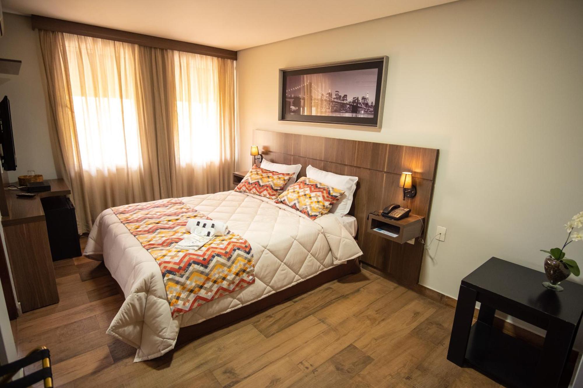 Padom Business Hotel Bragança Paulista Exteriör bild