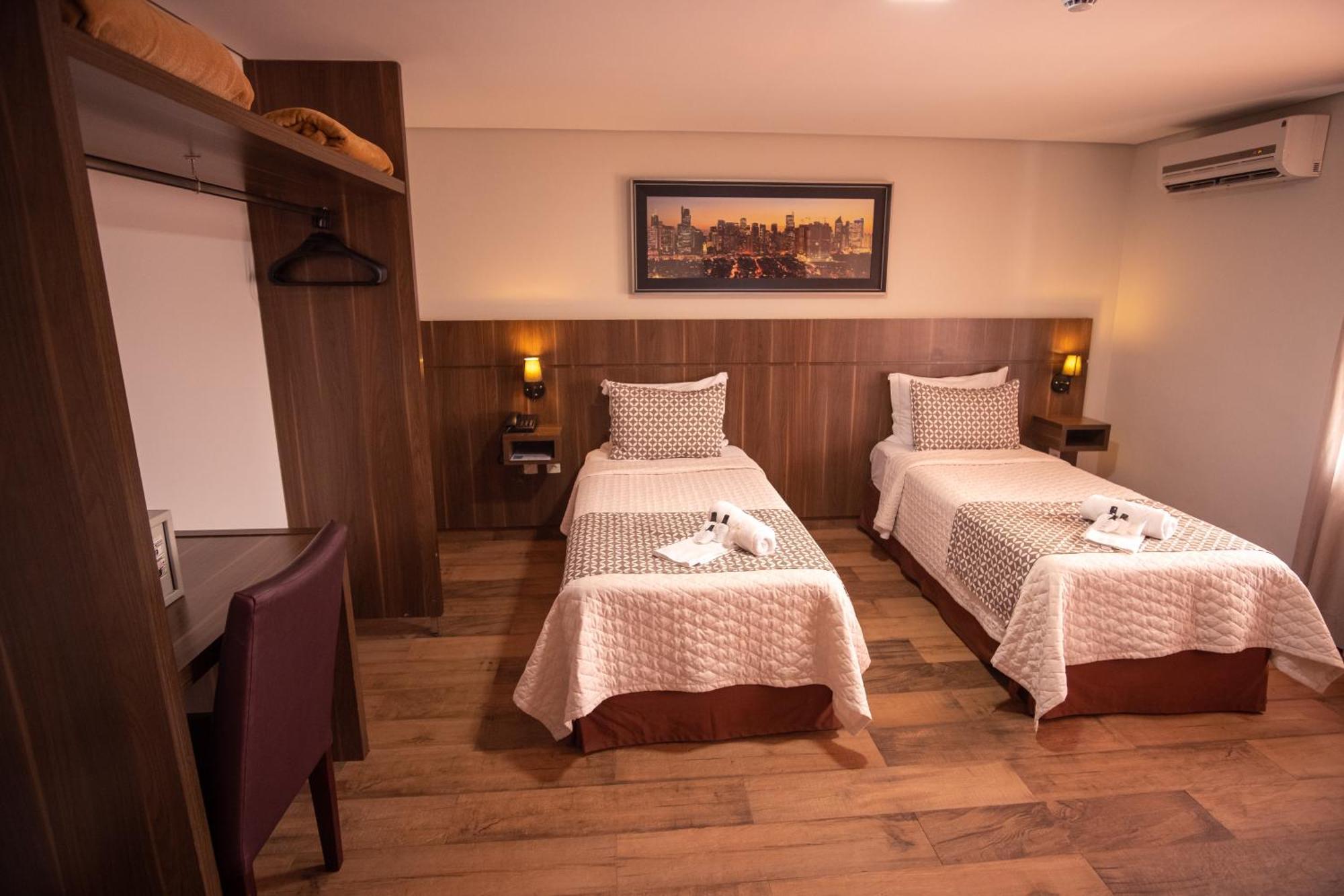 Padom Business Hotel Bragança Paulista Exteriör bild