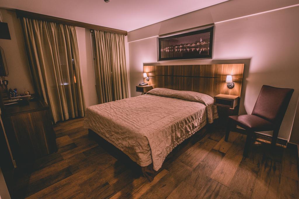Padom Business Hotel Bragança Paulista Rum bild