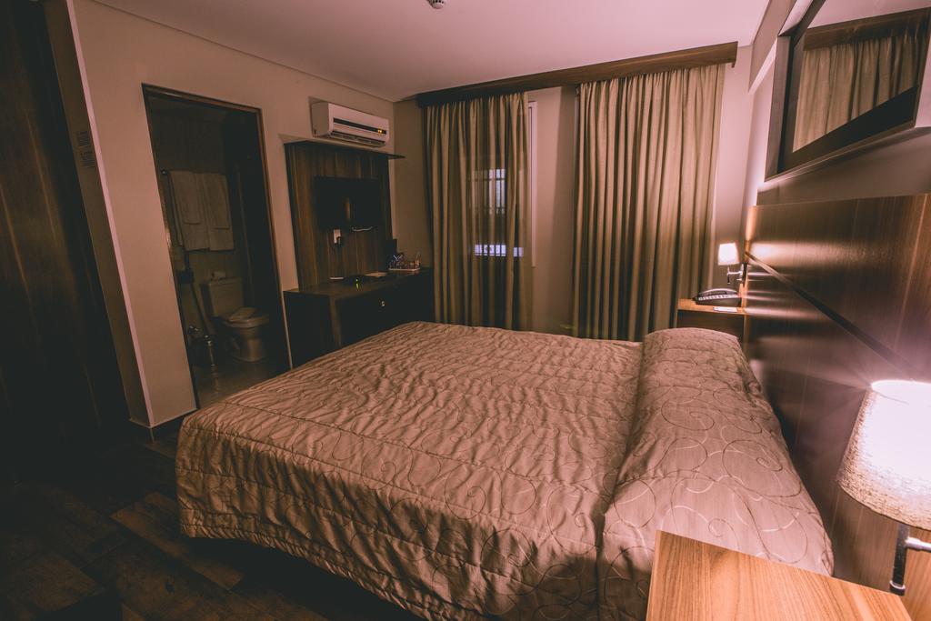 Padom Business Hotel Bragança Paulista Rum bild