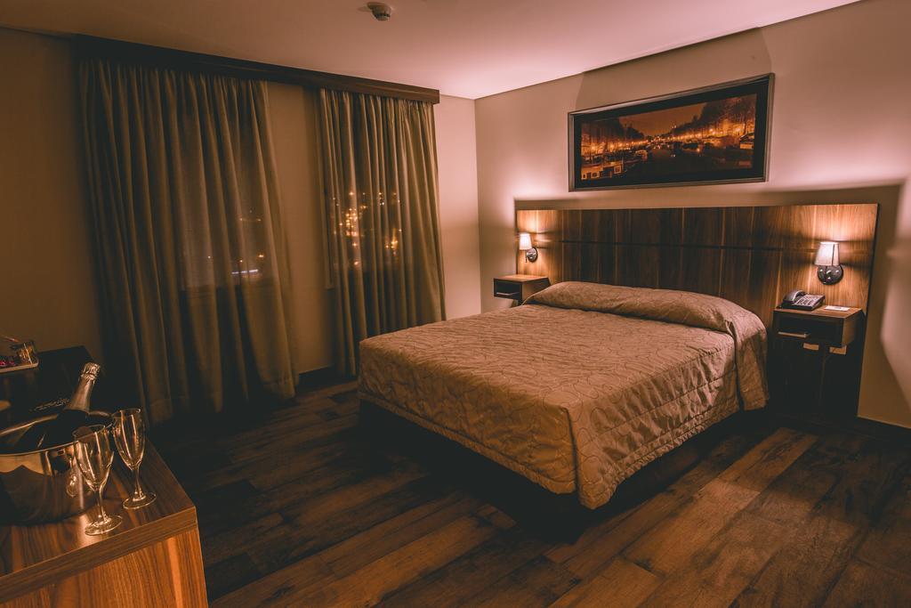 Padom Business Hotel Bragança Paulista Exteriör bild