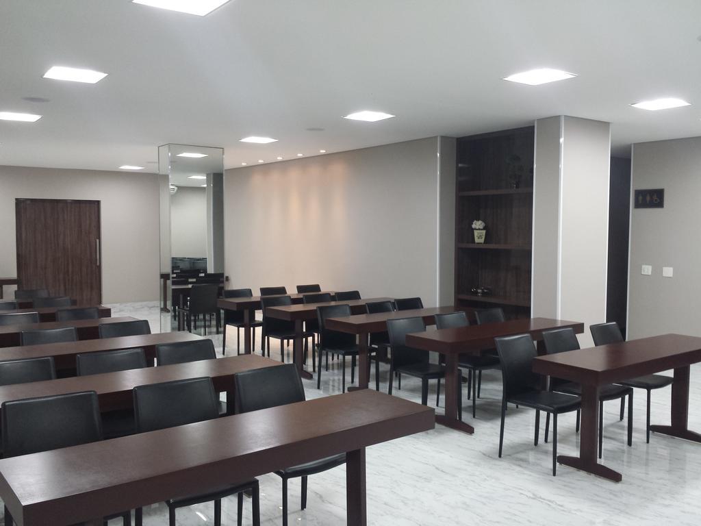 Padom Business Hotel Bragança Paulista Exteriör bild
